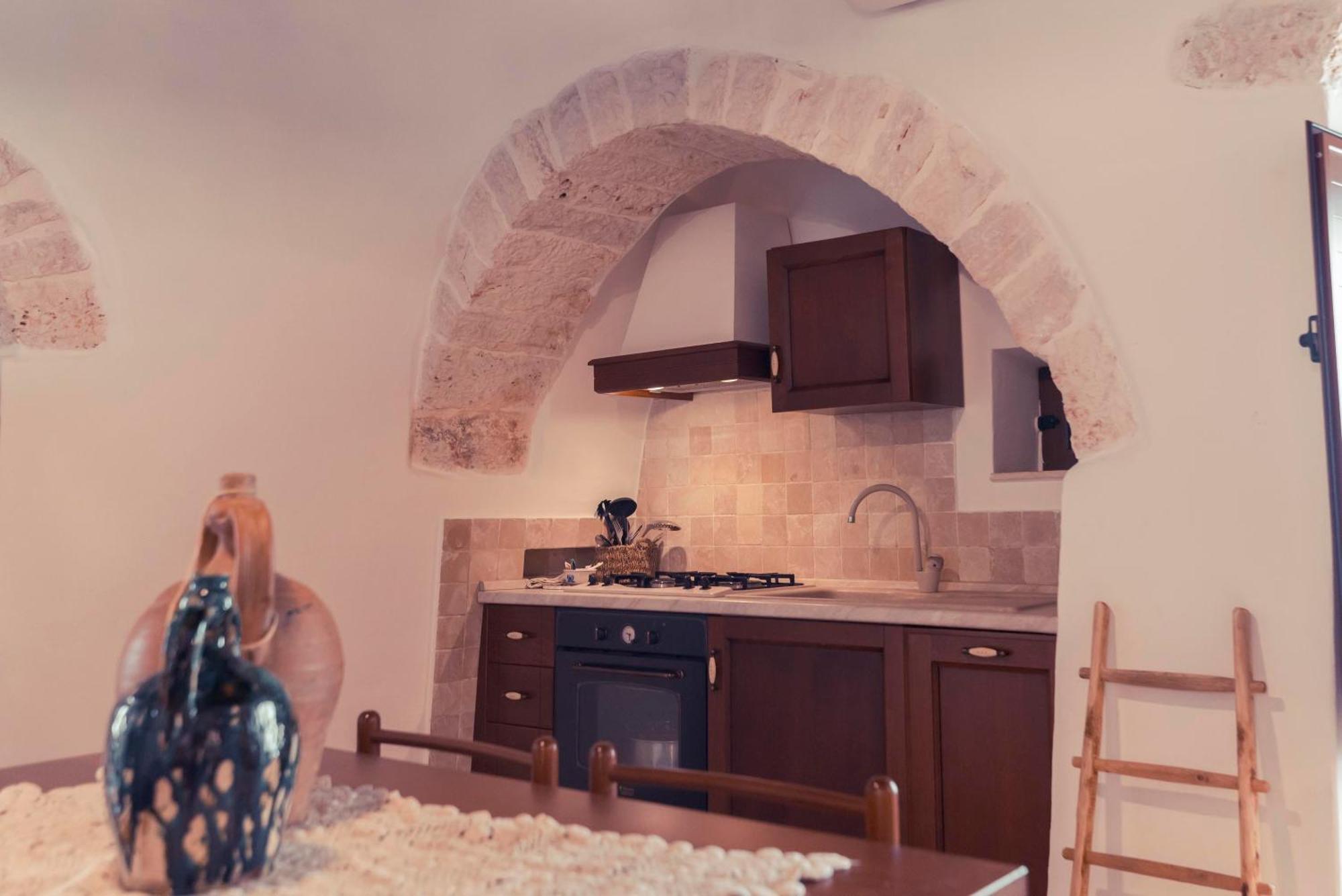 Trulli Antichi Mestieri - Widespread Trulli In The Historic Center Bed & Breakfast Alberobello Exterior photo