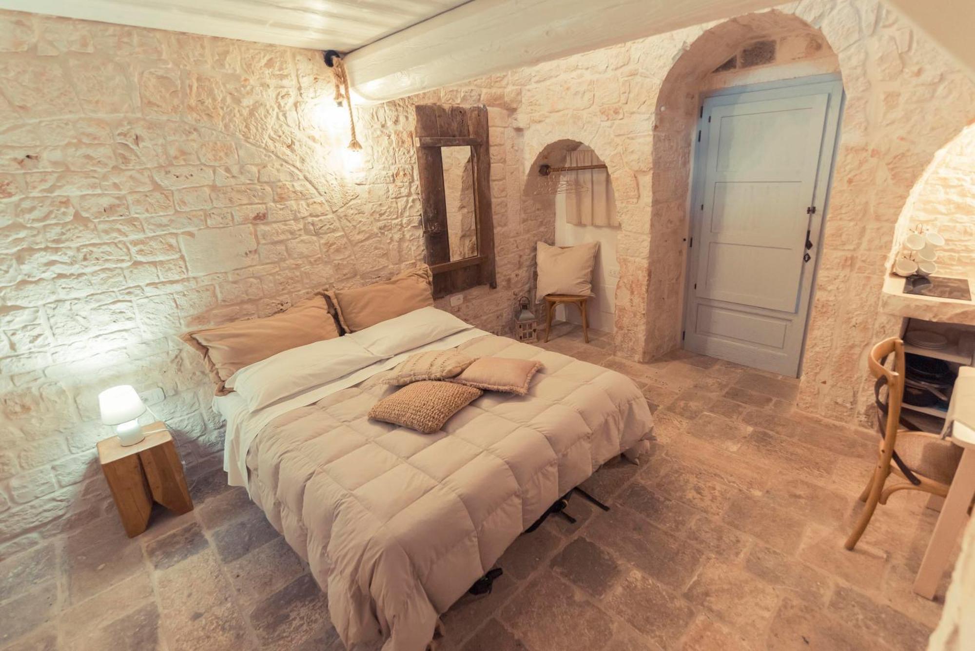Trulli Antichi Mestieri - Widespread Trulli In The Historic Center Bed & Breakfast Alberobello Exterior photo